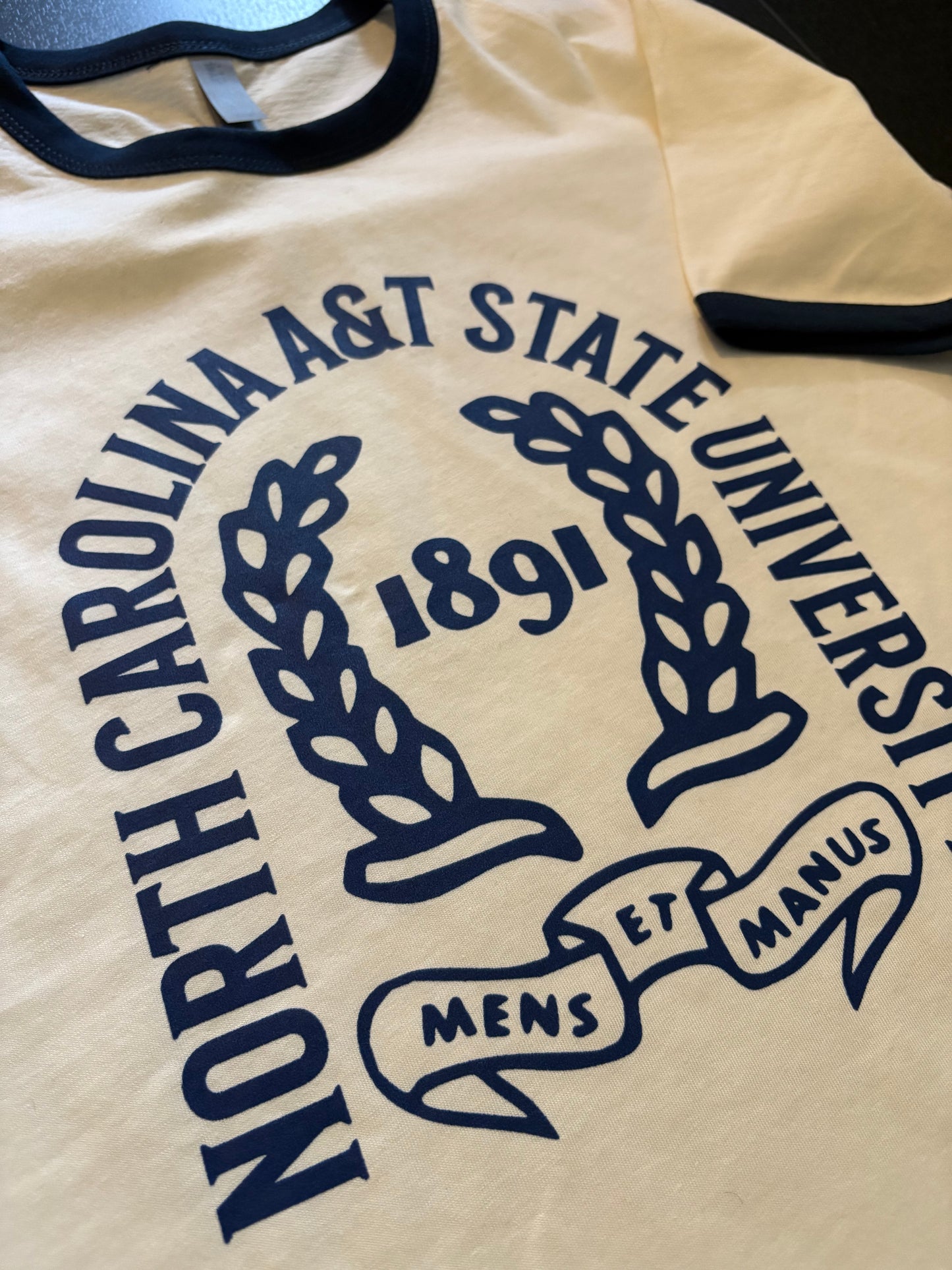 NCAT Mens et Manus Heritage T-shirt